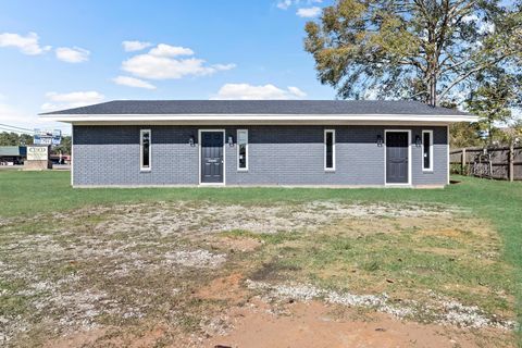 Photo of 921 S Main St, Lumberton, TX 77657 (MLS # 263317)