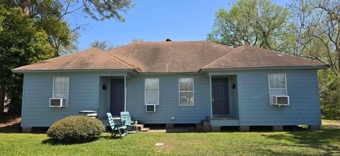 Photo of 4325, 4329 Grandberry St, Beaumont, TX 77705 (MLS # 262301)