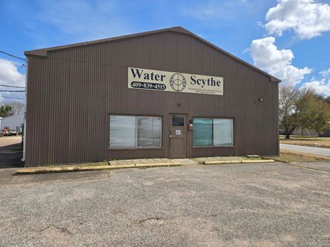 Photo of 2945 S 4th, Beaumont, TX 77701 (MLS # 264986)