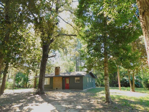 Photo of 125 Chanticleer Dr, Woodville, TX 75797 (MLS # 271861)