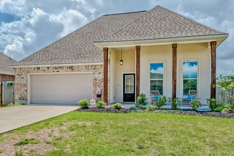 Photo of 111 J'Leigh Ln, Bridge City, TX 77611 (MLS # 266326)