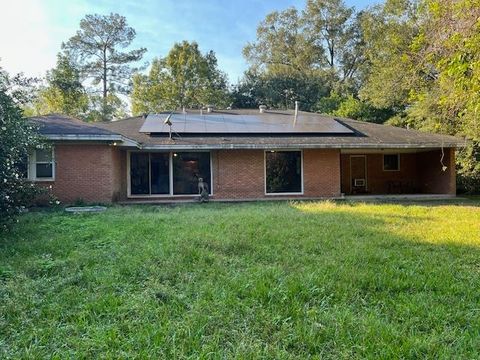 A home in Silsbee