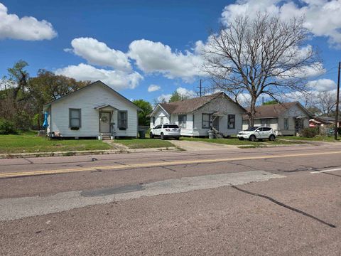 Photo of 3330 Highland, Beaumont, TX 77705 (MLS # 265898)