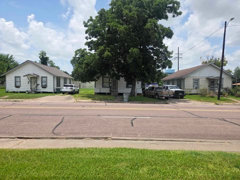 Photo of 3330 Highland, Beaumont, TX 77705 (MLS # 265898)