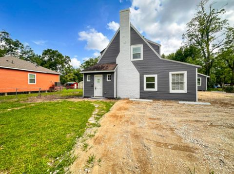 Photo of 2555 Pierce Street, Beaumont, TX 77703 (MLS # 265180)