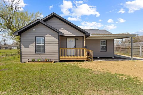 Photo of 3195 25th St, Port Arthur, TX 77642 (MLS # 265595)