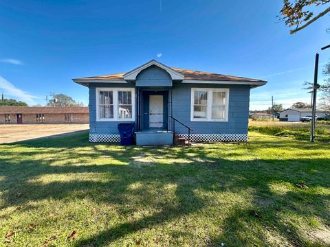 A home in Silsbee