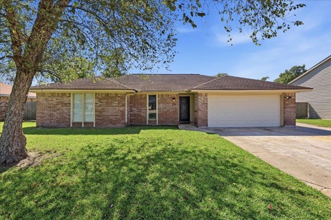 Photo of 13 Medford, Orange, TX 77632 (MLS # 271491)