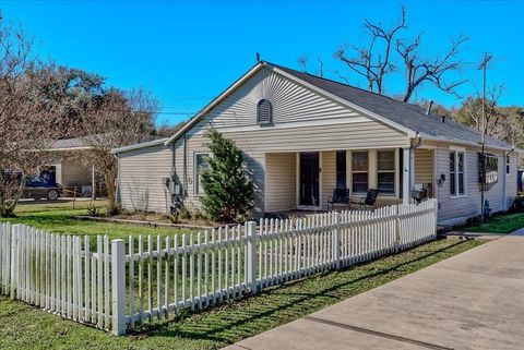 A home in Groves