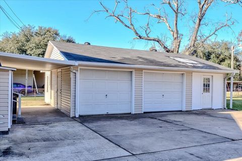 A home in Groves