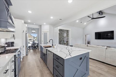 Property photo of 1274 Bourbon St, Bridge City, TX 77611