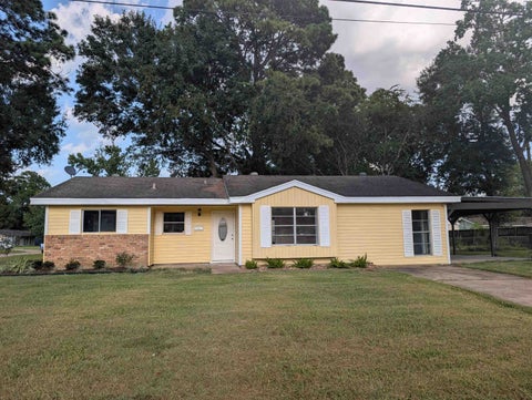 Photo of 3895 Bristol Drive, Beaumont, TX 77707 (MLS # 270437)