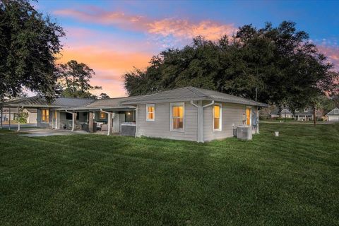 A home in Vidor