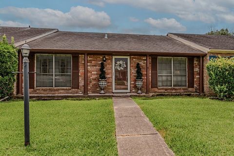 Photo of 5975 Meadow Way, Beaumont, TX 77706 (MLS # 265617)