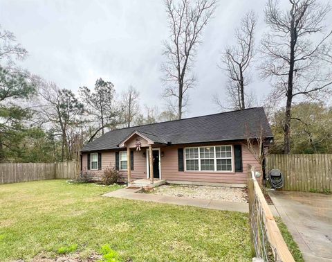 A home in Vidor