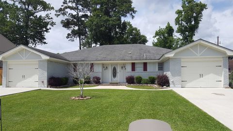 Photo of 16 Concord Dr, Orange, TX 77632 (MLS # 265316)