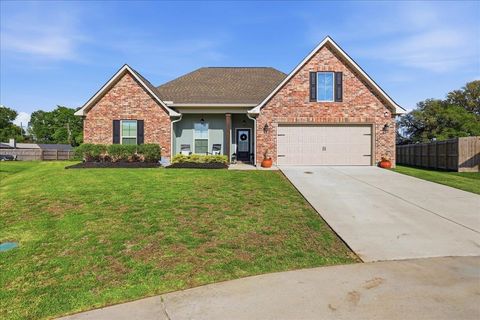 Photo of 113 Hayden Lane, Bridge City, TX 77611 (MLS # 266309)