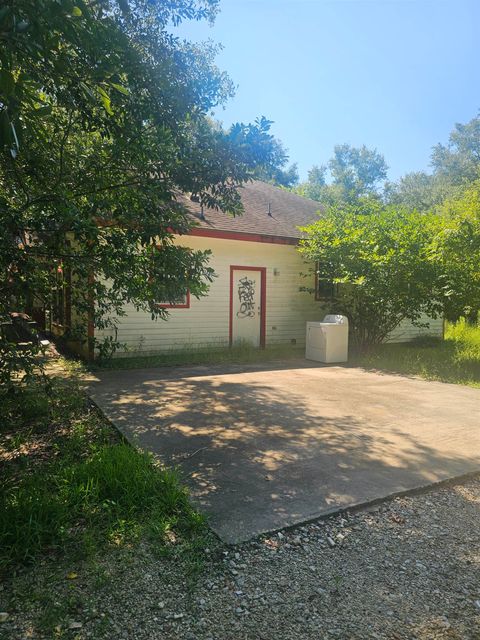 A home in Vidor