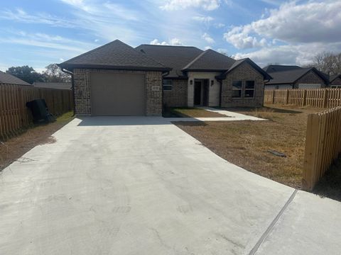 Photo of 2130 Canal, Port Arthur, TX 77640 (MLS # 264989)