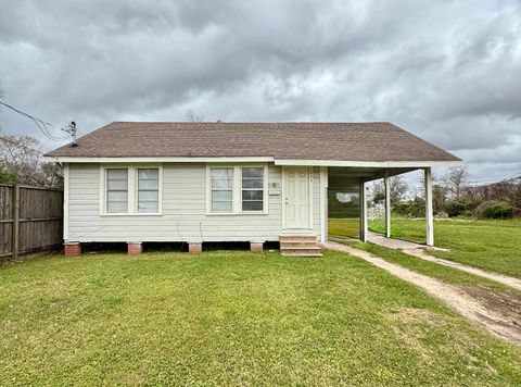 Photo of 625 E Pipkin St, Beaumont, TX 77701 (MLS # 266122)