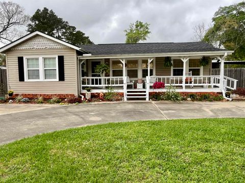 Photo of 3005 W Lucas Dr., Beaumont, TX 77706 (MLS # 265798)