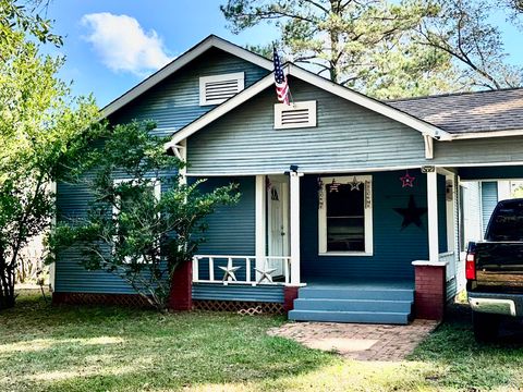Photo of 309 S Pitzer, Colmesneil, TX 75938 (MLS # 262265)