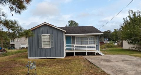 A home in Bridge City