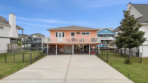 Photo of 22922 Lunes St, Galveston, TX 77554 (MLS # 263577)