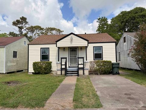 Photo of 1433 W 5th, Port Arthur, TX 77640 (MLS # 266775)