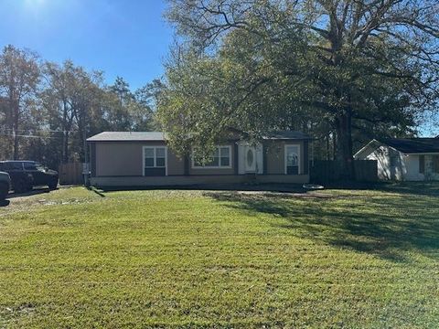 A home in Vidor