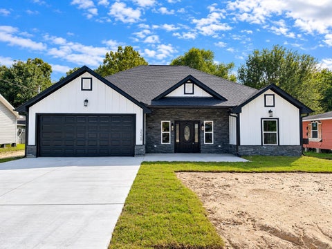 Photo of 2528 W 62nd St, Port Arthur, TX 77640 (MLS # 271862)