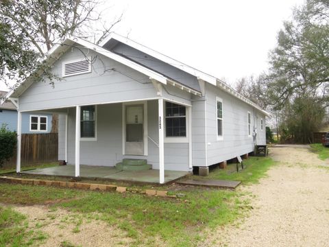 Photo of 3265 Gulf St, Beaumont, TX 77703 (MLS # 266519)