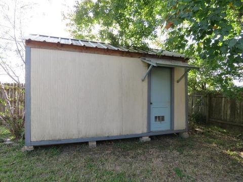 A home in Groves