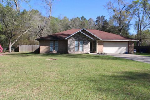 Photo of 620 Durdin Dr, Silsbee, TX 77656 (MLS # 265855)