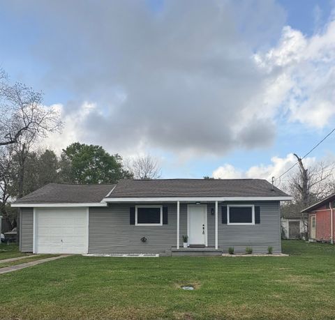 Photo of 2910 Dowling, Orange, TX 77630 (MLS # 265856)