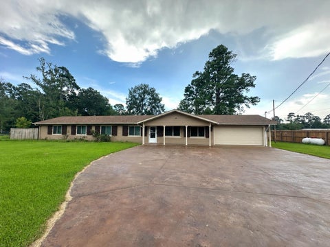 Photo of 3210 Martha, Vidor, TX 77662 (MLS # 270574)