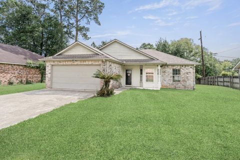 Photo of 125 Pine Shadows, Vidor, TX 77662 (MLS # 266955)