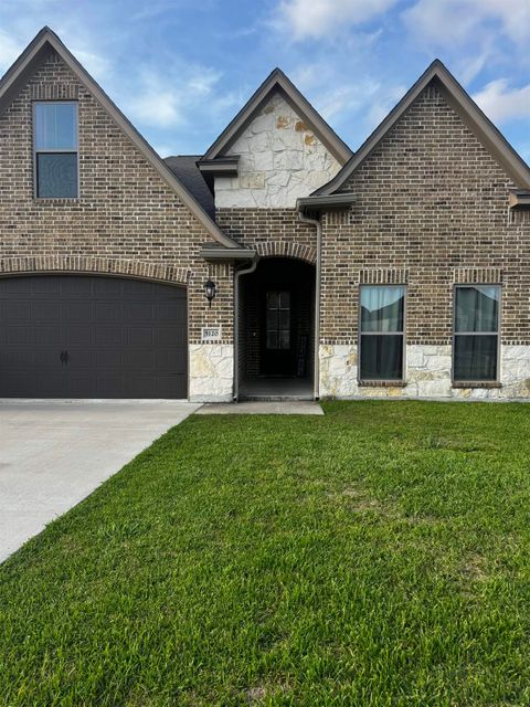Photo of 5120 Elk Run Circle, Beaumont, TX 77707 (MLS # 266397)