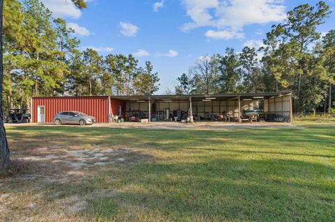 A home in Vidor