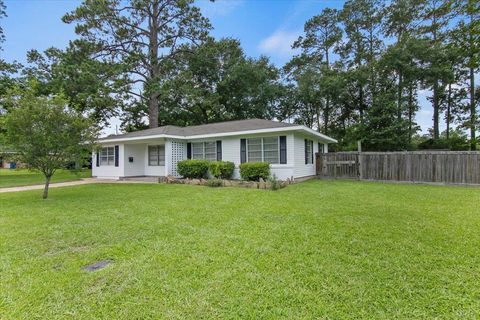 A home in Silsbee