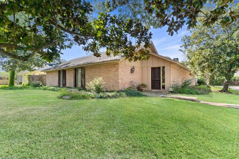 Photo of 2698 Thomas Road, Beaumont, TX 77706 (MLS # 271759)