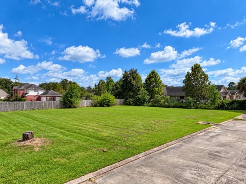 Photo of 2204 Sunset Oaks Dr, Orange, TX 77630 (MLS # 271440)