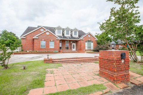 A home in Vidor