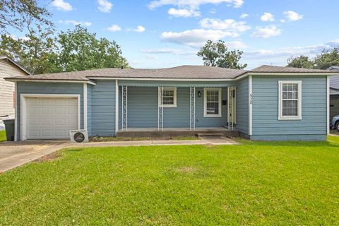 Photo of 520 24th Street, Beaumont, TX 77706 (MLS # 263391)