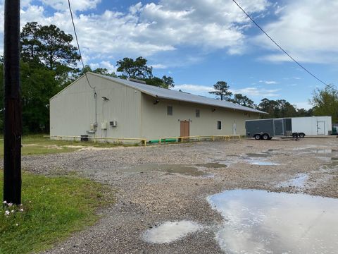 Photo of 2715 S Main, Vidor, TX 77662 (MLS # 261936)