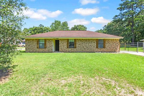Photo of 920 Lindsey, Silsbee, TX 77656 (MLS # 268229)