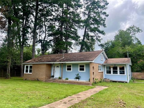 A home in Woodville