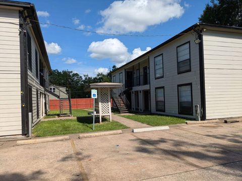 Photo of 4610 Maddox #7, Beaumont, TX 77705 (MLS # 265187)