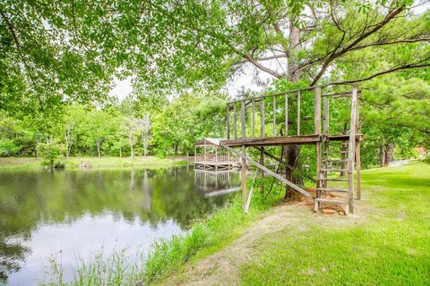 A home in Vidor