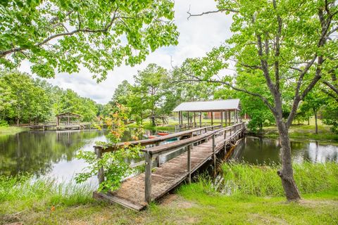 A home in Vidor